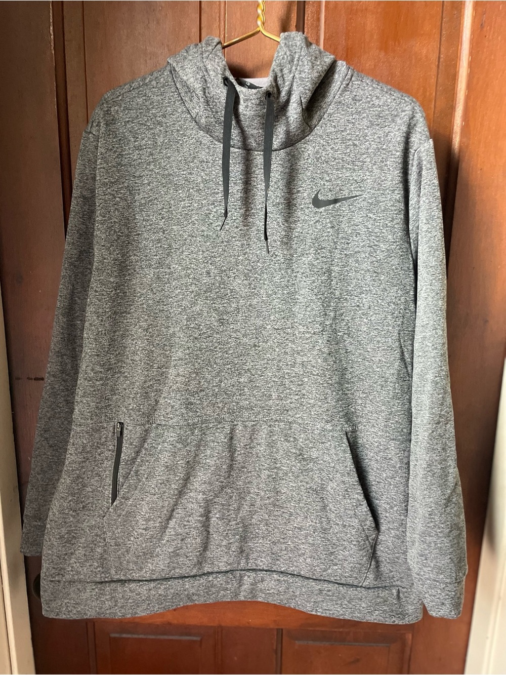 Nike dri fit men's XXL gray standard fit athletic hoodie